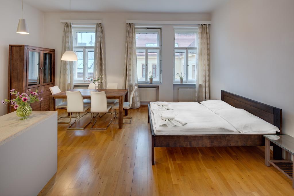 Selinor Old Town Apartments Прага Экстерьер фото
