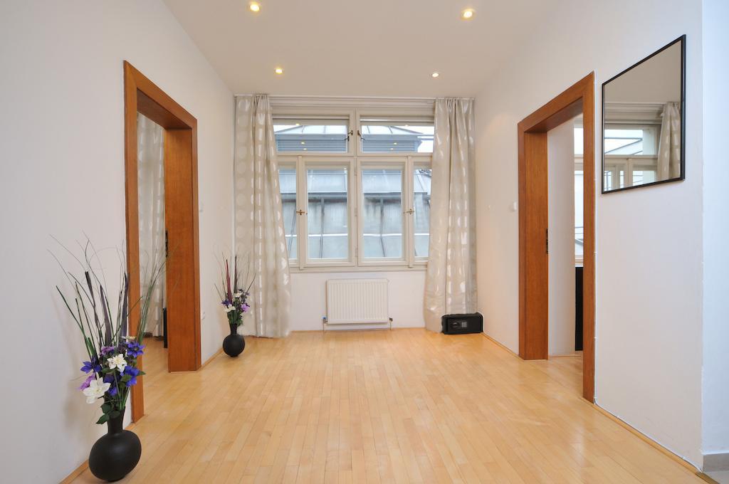 Selinor Old Town Apartments Прага Экстерьер фото